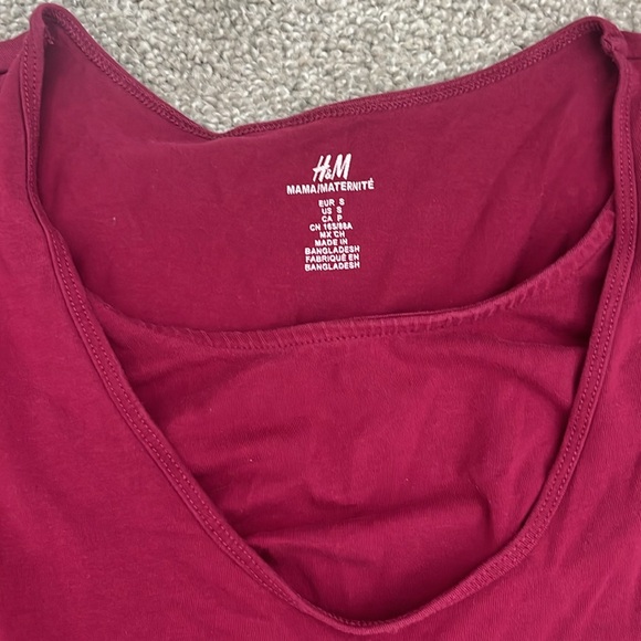Set of 2 H&M maternity nursing tshirts - Picture 3 of 7